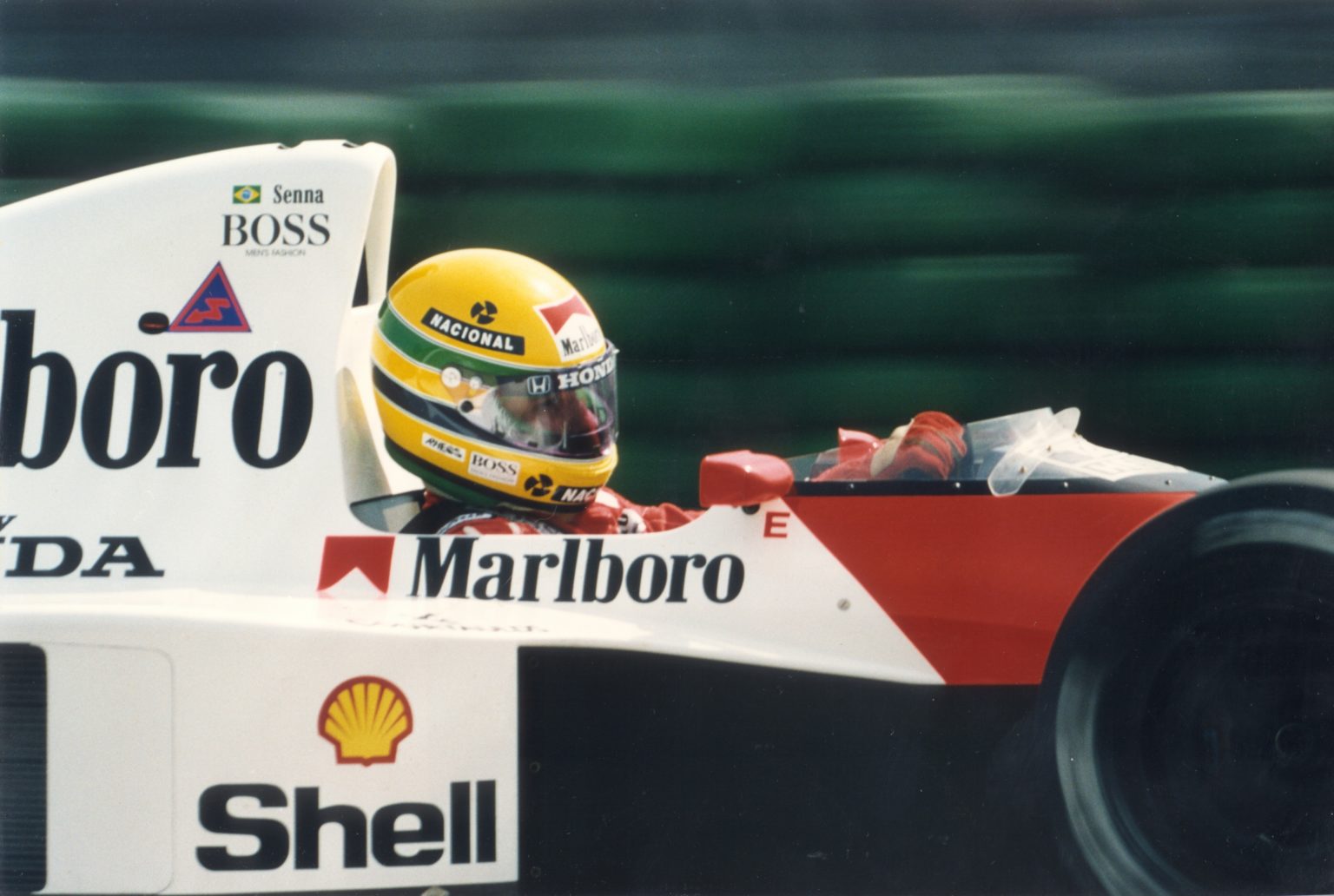 F1_Ayrton_Senna_200dpi